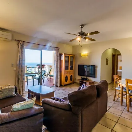 Carabeo 2000 3.3 * Nerja